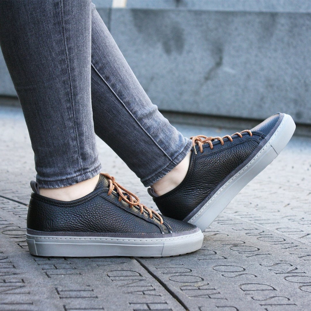 Noah Waxman Perry Low-top Sneakers - Picture 2 of 7
